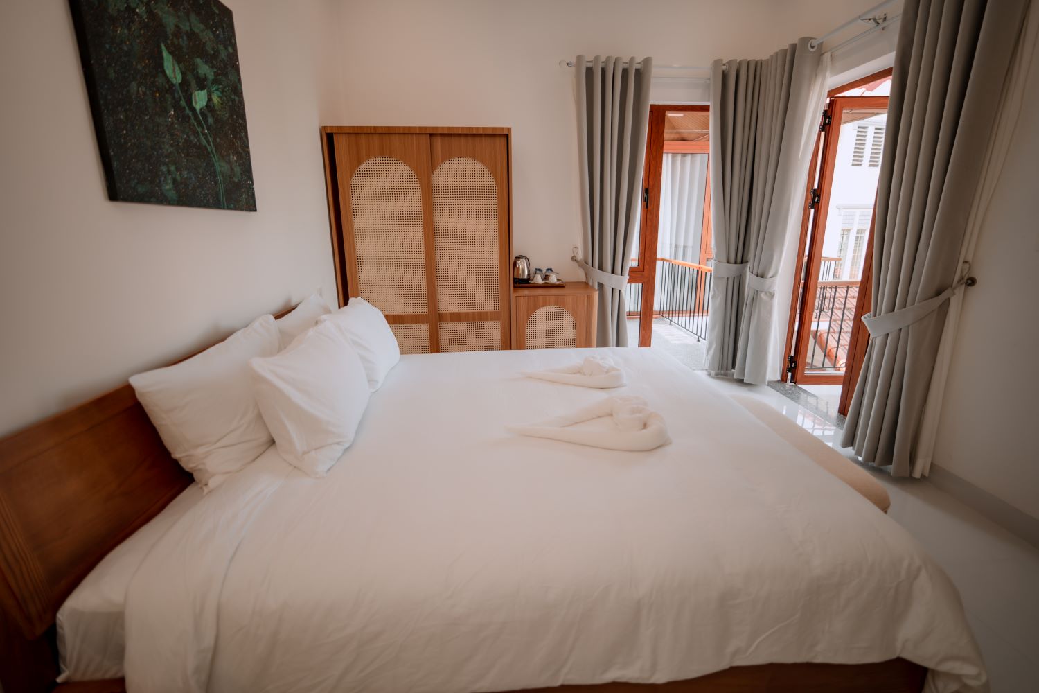 Deluxe Double River View Room